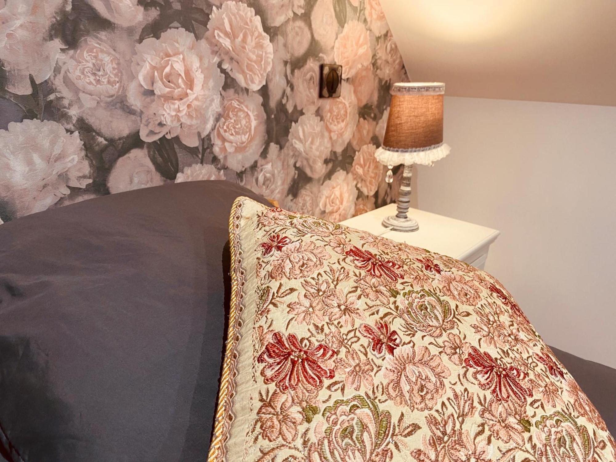 La Villa Des Roses - Suite & Spa Lys-lez-Lannoy Bagian luar foto